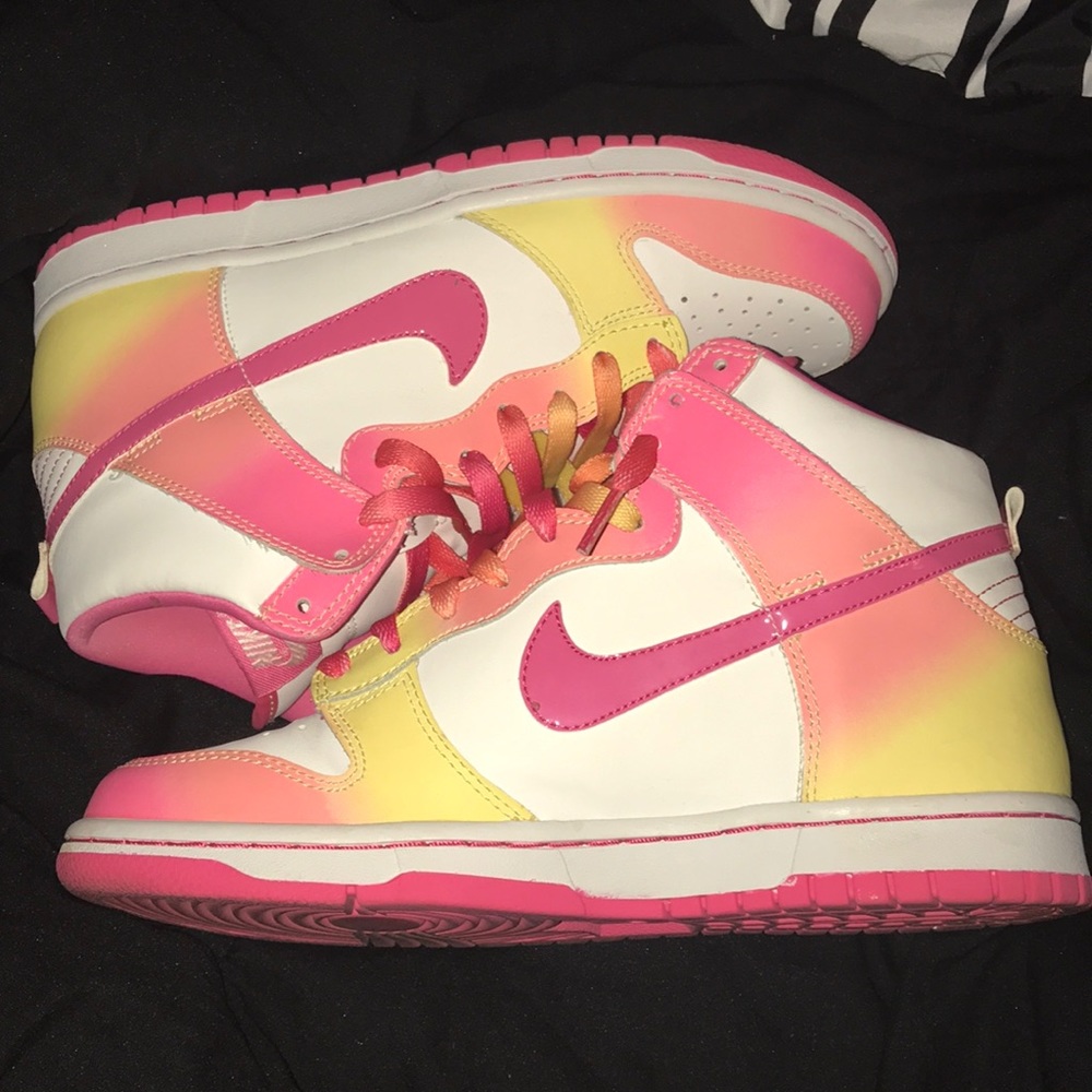 Nike dunks (youth 7)